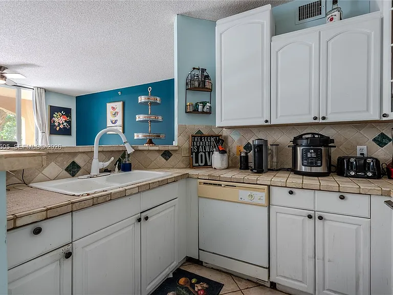 19601 E Country Club Dr #7104 — Photo 11