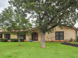 2107 Woodhaven Dr, Arlington, TX 76010