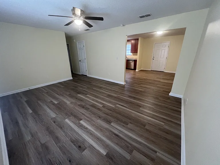 2119 Hamilton St — Photo 5