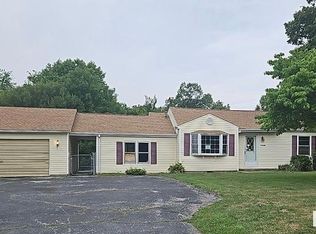 16530 E Fairfield Rd, Mount Vernon, IL 62864