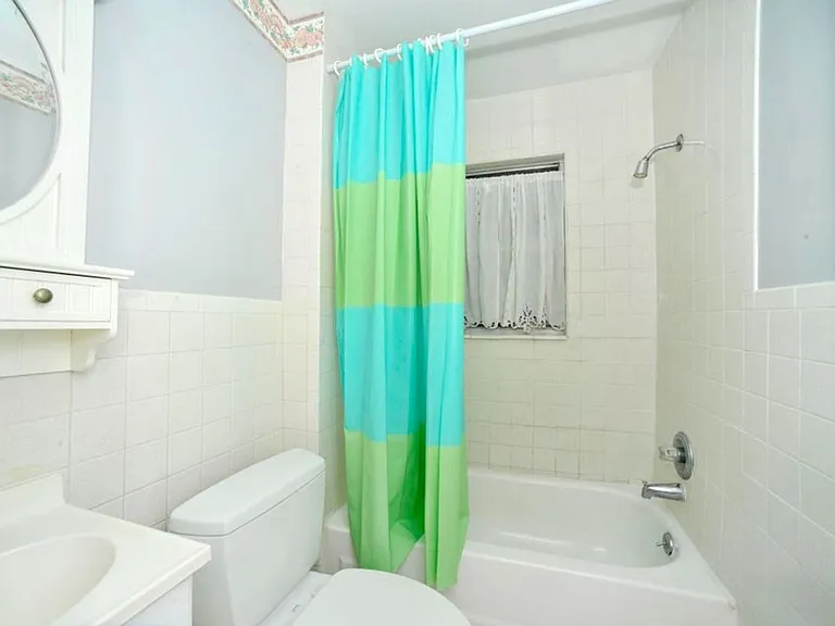 19 Highland St — Photo 8