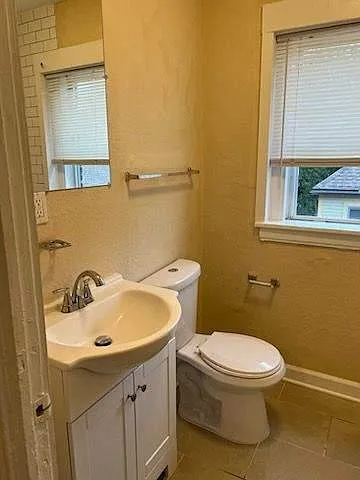 16 W 37th St #11 — Photo 4