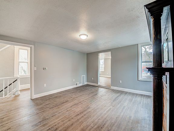 2nd image of 744 Proctor Way #2