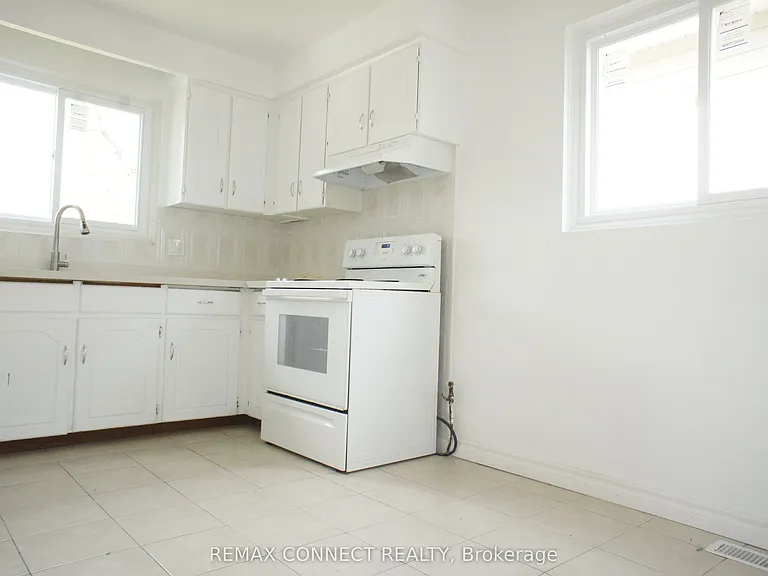 46 Shoredale Dr — Photo 10
