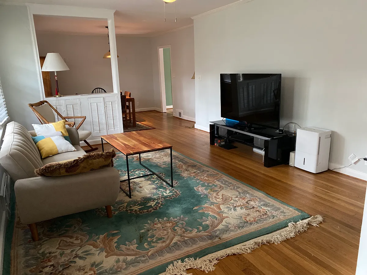 Building Photo - 1448 Fama Dr