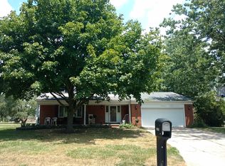 27400 Elsworth Dr, Farmington Hills, MI 48336