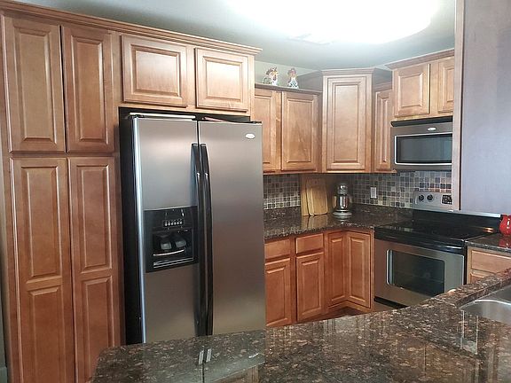4th image of 208 Southridge Ln