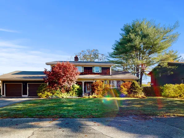 10 Novella Street, Lewiston, ME 04240