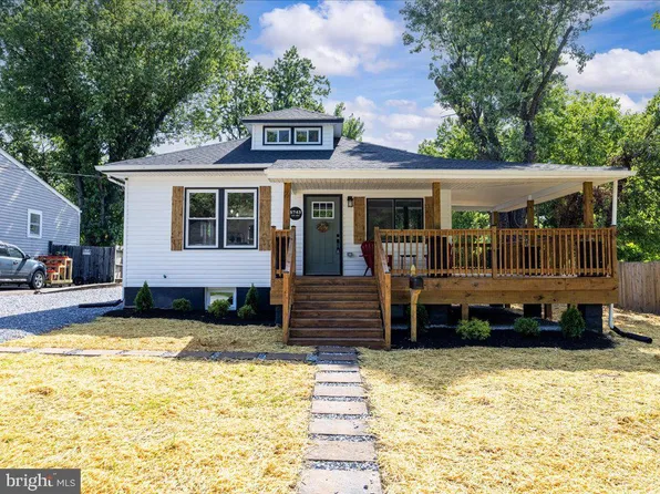 5743 1st Ave, Baltimore, MD 21227