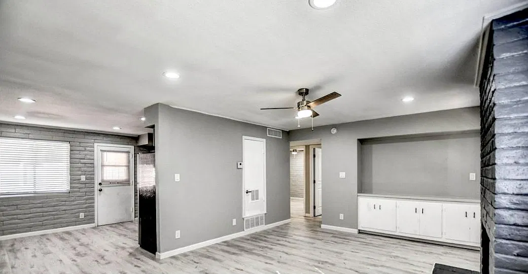 2 bed, 884 sqft, $1,500 — Photo 1