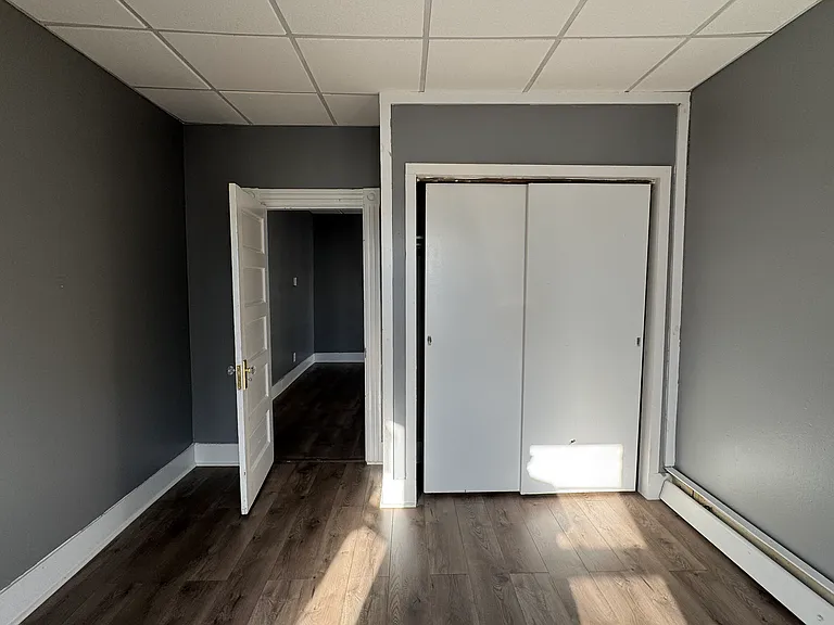 16 Blaine Ave #1R — Photo 10