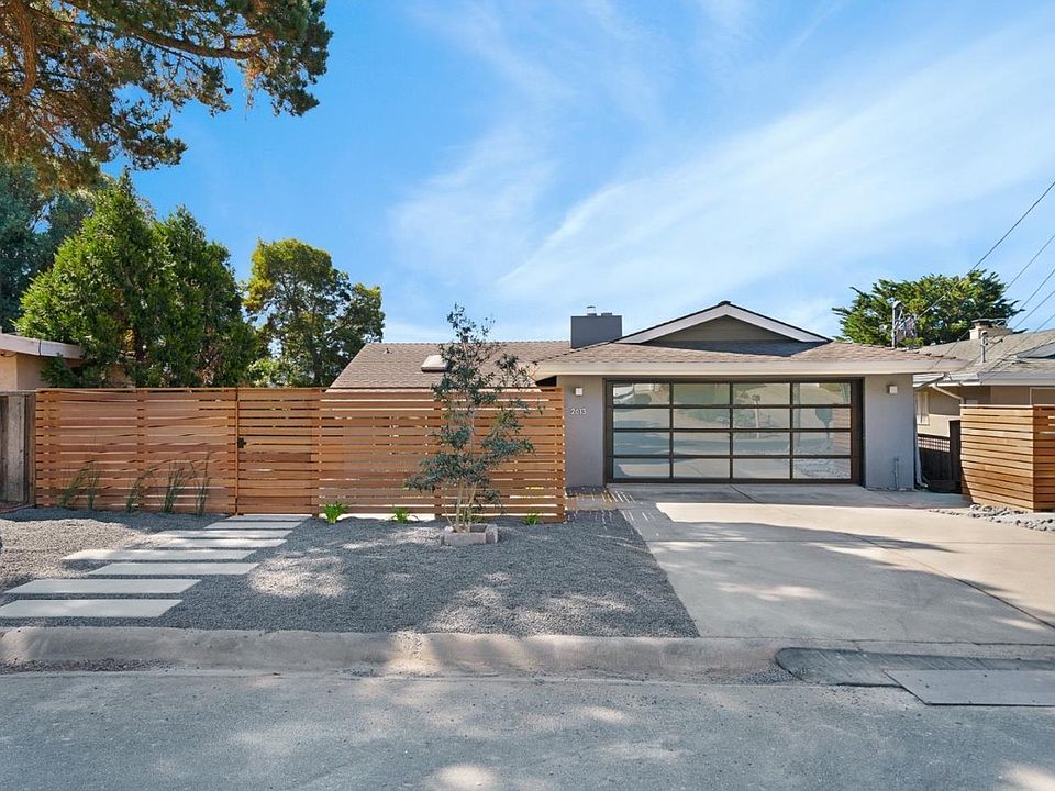 2nd image of 2613 Barclay Way