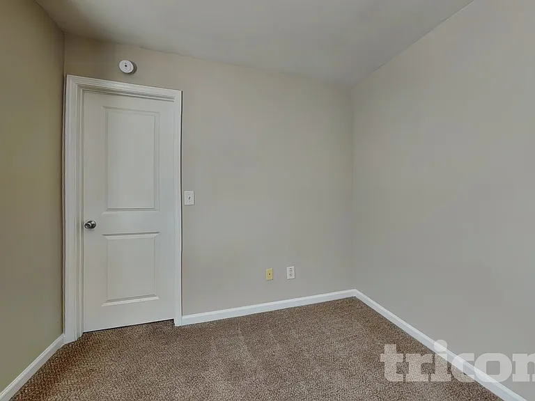 46 Crescent Woode Way — Photo 11