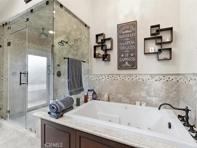 5348 Doris Way — Photo 24