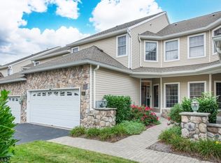 6 Pebble Beach Dr, Livingston, NJ 07039