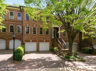 2049 Mayfair McLean Ct, Falls Church, VA 22043