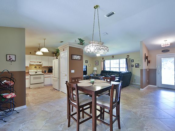 4th image of 32 Bahia Trace Cir