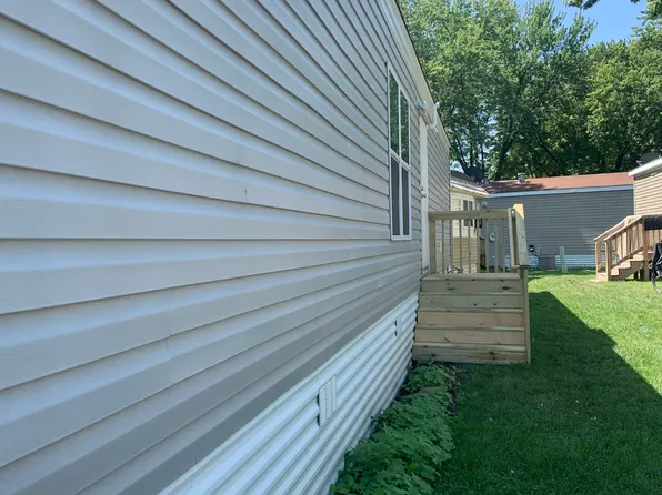 16962 Kenrick Ave Trailer 8, Lakeville, MN 55044