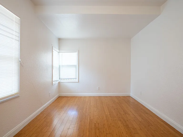 2683 Grande Vista Avenue — Photo 15