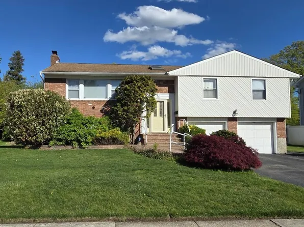 261 Gramercy Dr, Jericho, NY 11753