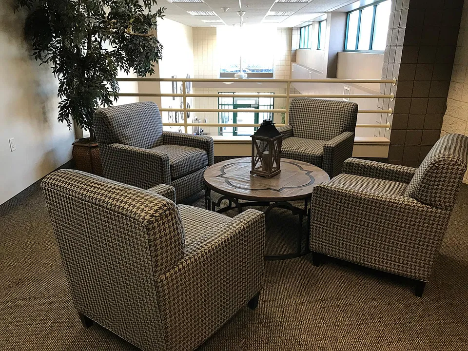 Beautiful Lobby Areas On Each Floor, With Free WIFI. Elevators Throughout.