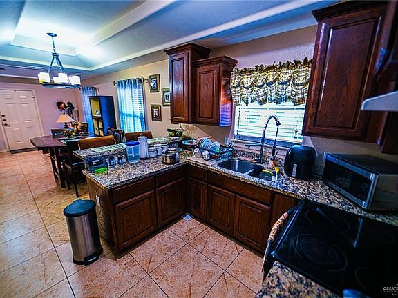 5th image of 402 Lotto Ln