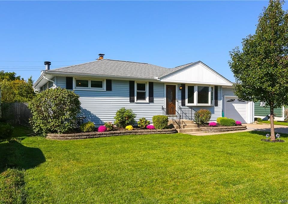1st image of 26 Queens Dr