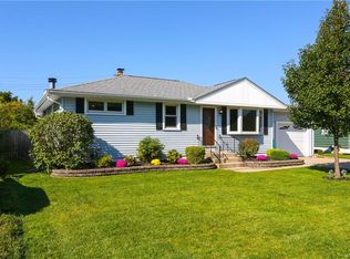 26 Queens Dr, Cheektowaga, NY