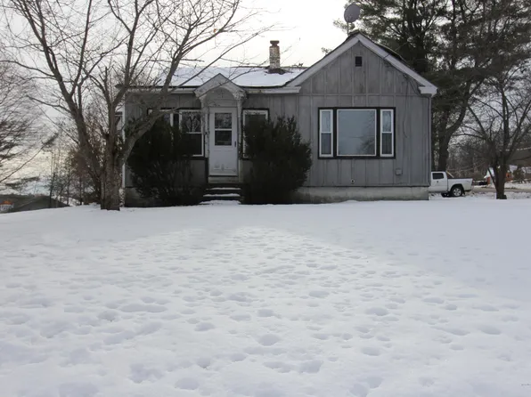 3 Lillian St, Auburn, ME 04210