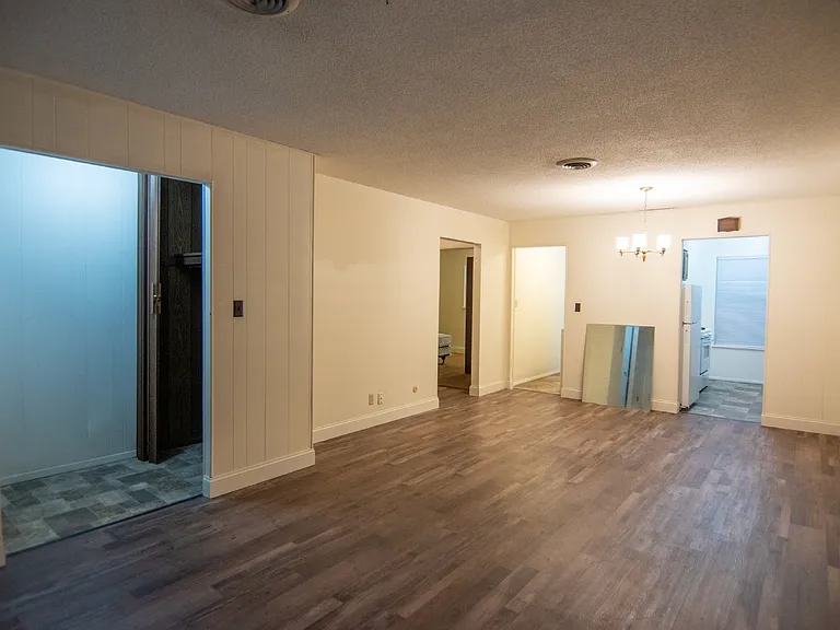 701 Beech St #B — Photo 12