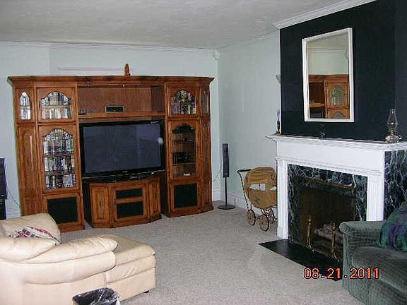 3rd image of 48 S Taft St