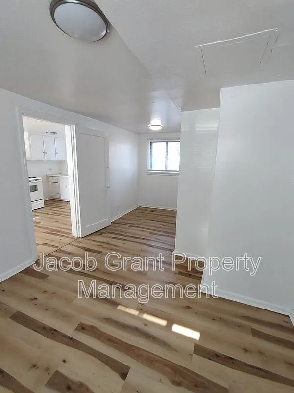 4719 Yellowstone Ave — Photo 4