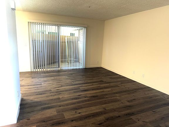 2nd image of 1622 Eucalyptus Dr #1632-09