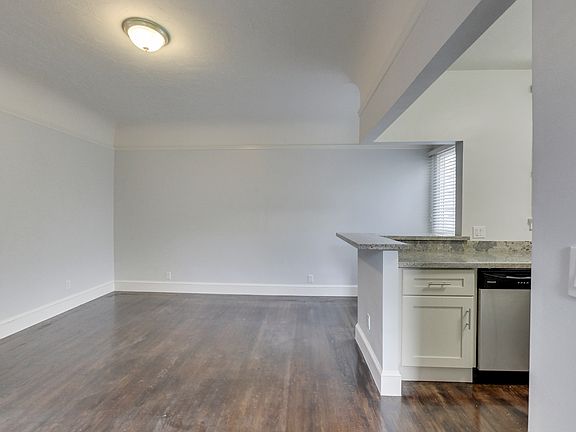 3rd image of 232 17th Ave #3