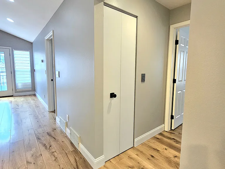 918 Harbor House Dr #8 — Photo 6