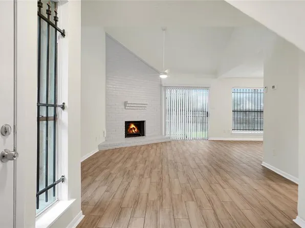 6450 Chatham Island Lane, Houston, TX 77035