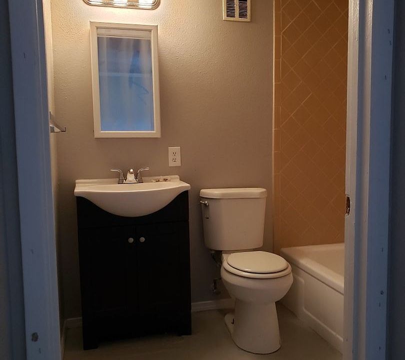 2nd image of 220 General Stilwell St NE #2902648