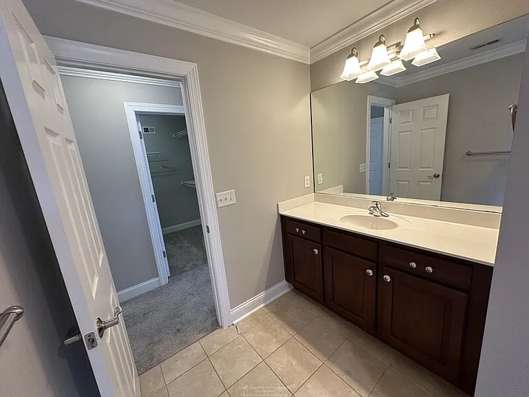 5511 Ginkgo Rd — Photo 40