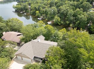 1500 S Lake Sherwood Dr, Lake Sherwood, MO 63357