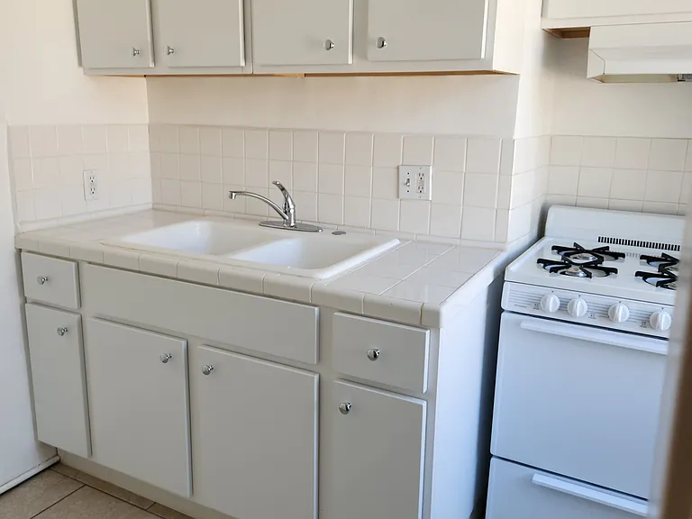 5209 Wilkinson Ave — Photo 3