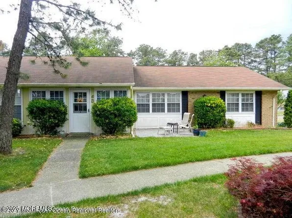 6D Gramercy Lane, Manchester, NJ 08759