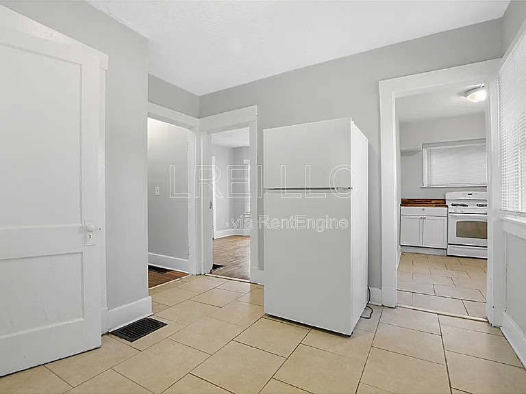 627 S 38th St — Photo 3