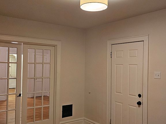 5th image of 2241-2243 California Ave #2243-2S