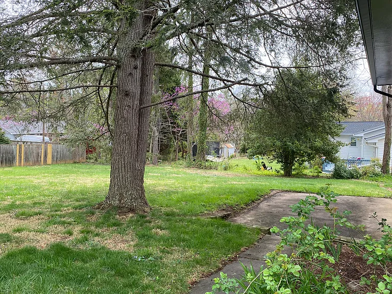 7 N Pershing Rd — Photo 17