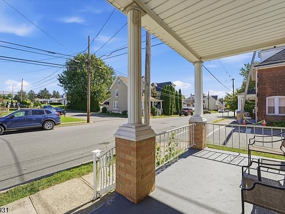 5th image of 708 Columbus Ave