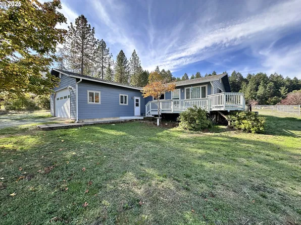 214 Faver Dr, Riddle, OR 97469