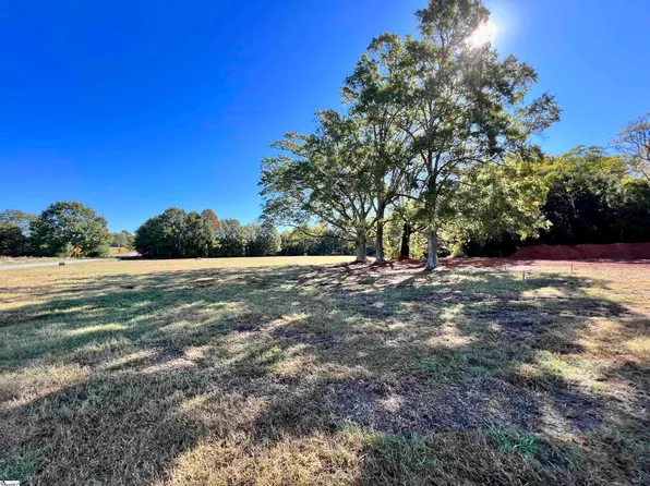 1150 Garrison Rd, Pelzer, SC 29669