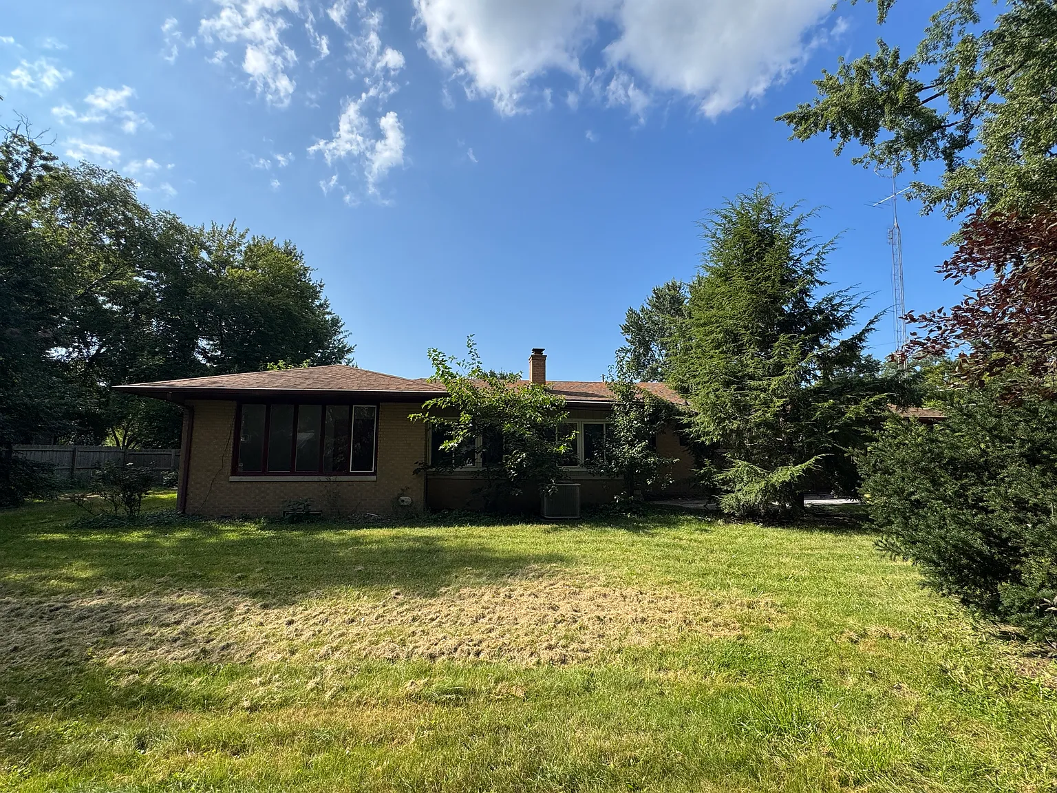 3 bed, 1.5 bath, 1804 sqft, $1,800 — Photo 4