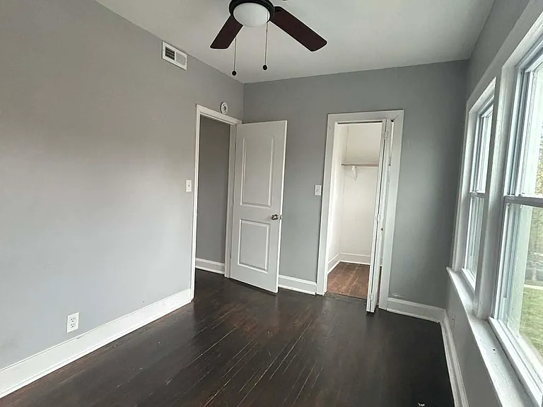 5722 Forest Ave — Photo 11