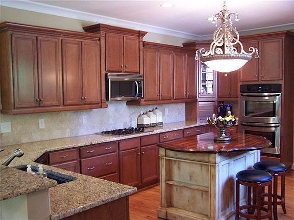 UNBELIEVABLE gormet kitchen